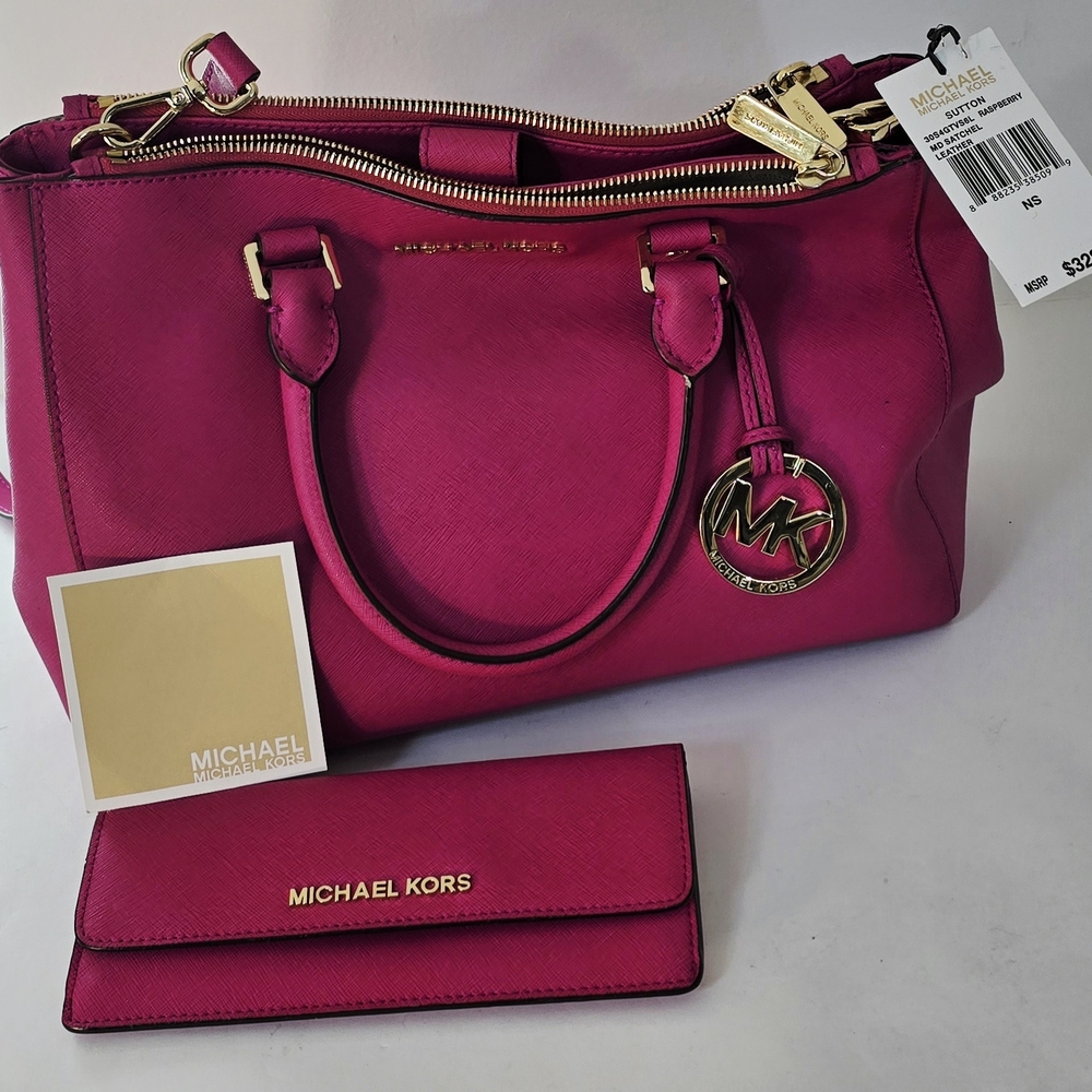 Michael Kors Pink Handbag and Wallet Set - Picture 12 of 12